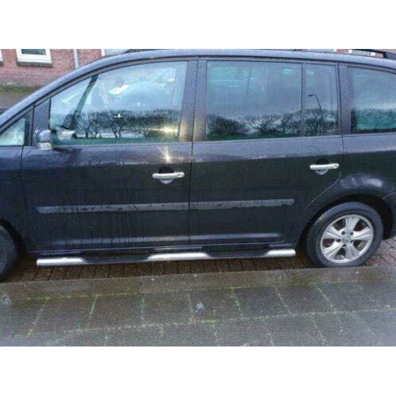 Volkswagen Touran 1.6 85KW 2004 Zwart