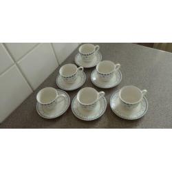 Espresso kopjes met schoteltjes
