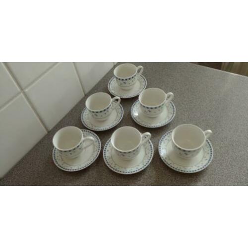 Espresso kopjes met schoteltjes
