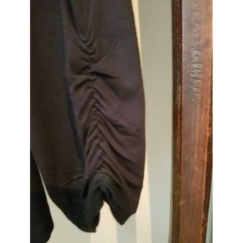 Paprika zwart losvallend vestje viscose M =44