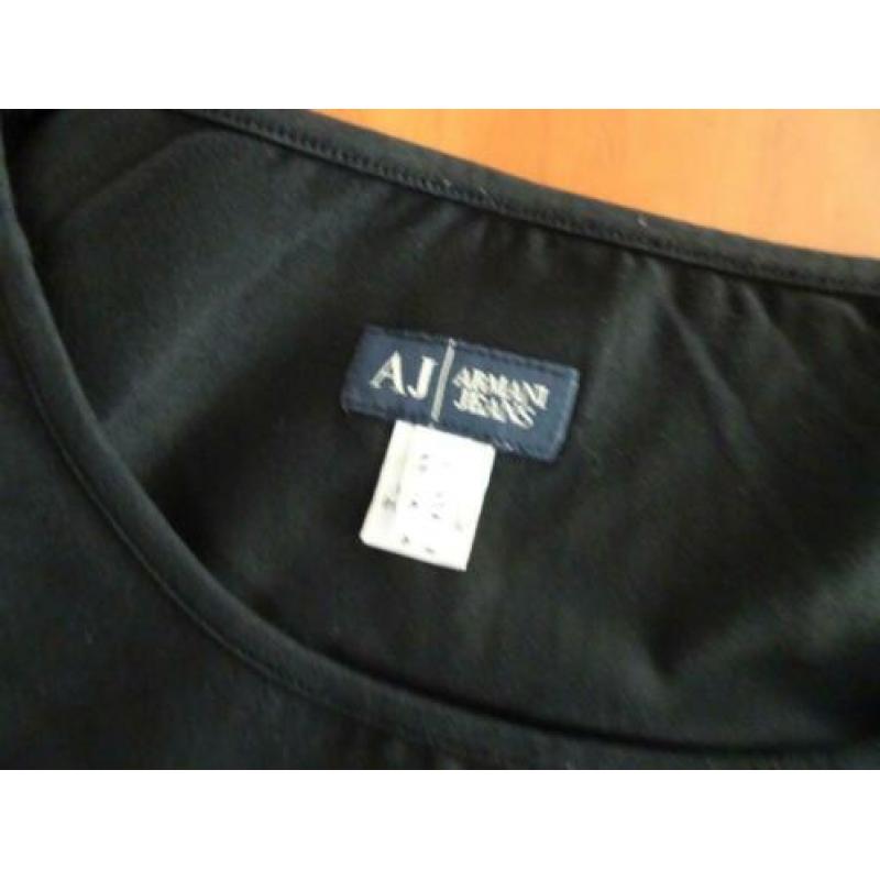 ARMANI zwart shirt met de tekst AJ