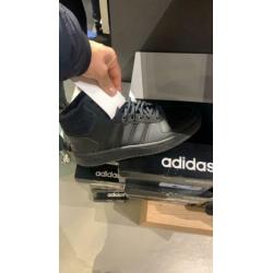 Partij Adidas puma schoenen diverse maten no tech 20 paar