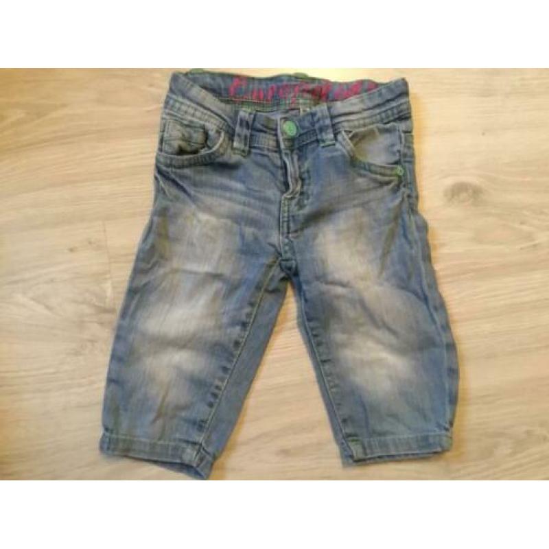 4 korte broeken, maat 98