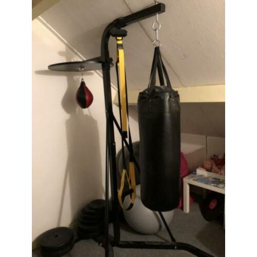 Bokszak standaard met zak en speedball 76 kg gewichten.