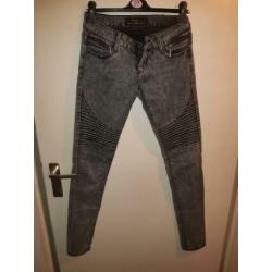 Leuke grijze broek
