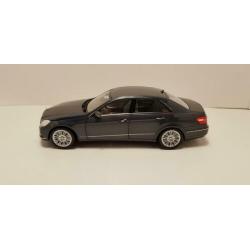 MiniChamps Mercedes-Benz E-klasse 2009 1:18