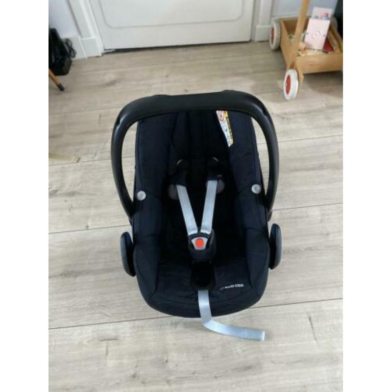 Maxi Cosi Pebble met family base iso fix + hoes koeka