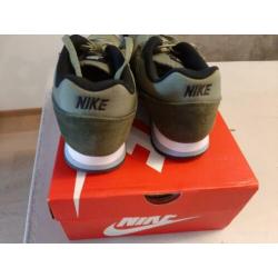 Nike heren sneakers MD Runners groen maat 43
