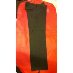 nieuw Hugo Boss pak, zwart, stretch scheerwol, maat L -48/50