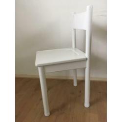 Houten stoel wit