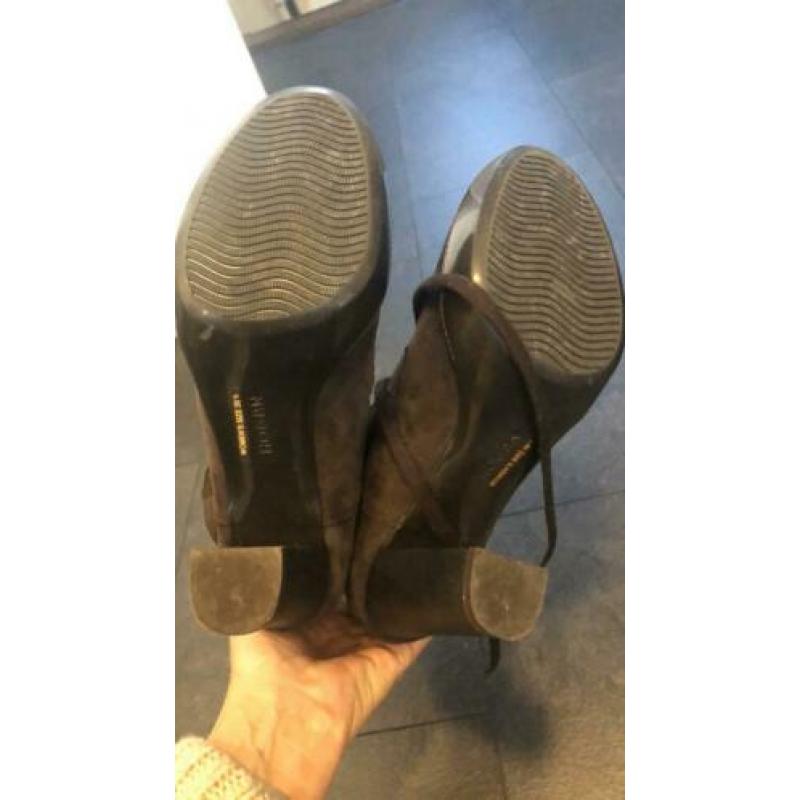 Hogan 40