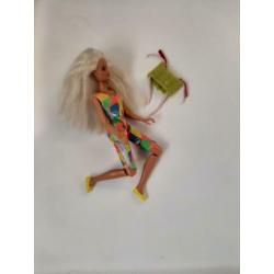 barbie in hangmat
