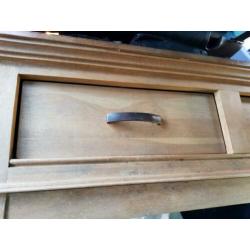 Salontafel van echt hout. zware kwaliteit