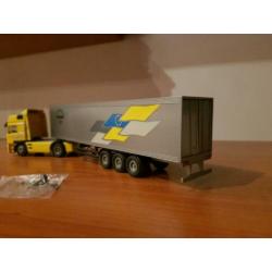 Conrad MAN F2000 trekker met oplegger in doos no tekno