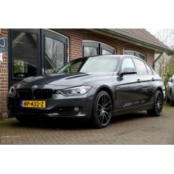 BMW 3-serie 318d Business | NAVI | AUTOMAAT | XENON