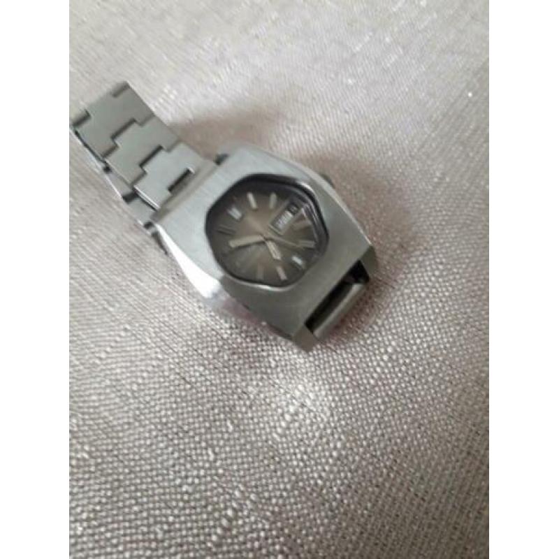 Vintage automatic ENICAR horloge loopt goed - met dag +datum