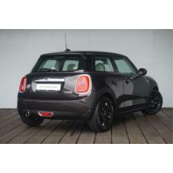 MINI 3-deurs Cooper First Born Edition (bj 2014)