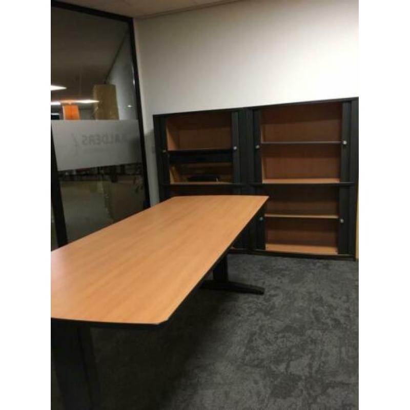 Bespreek tafel / bureau VEPA