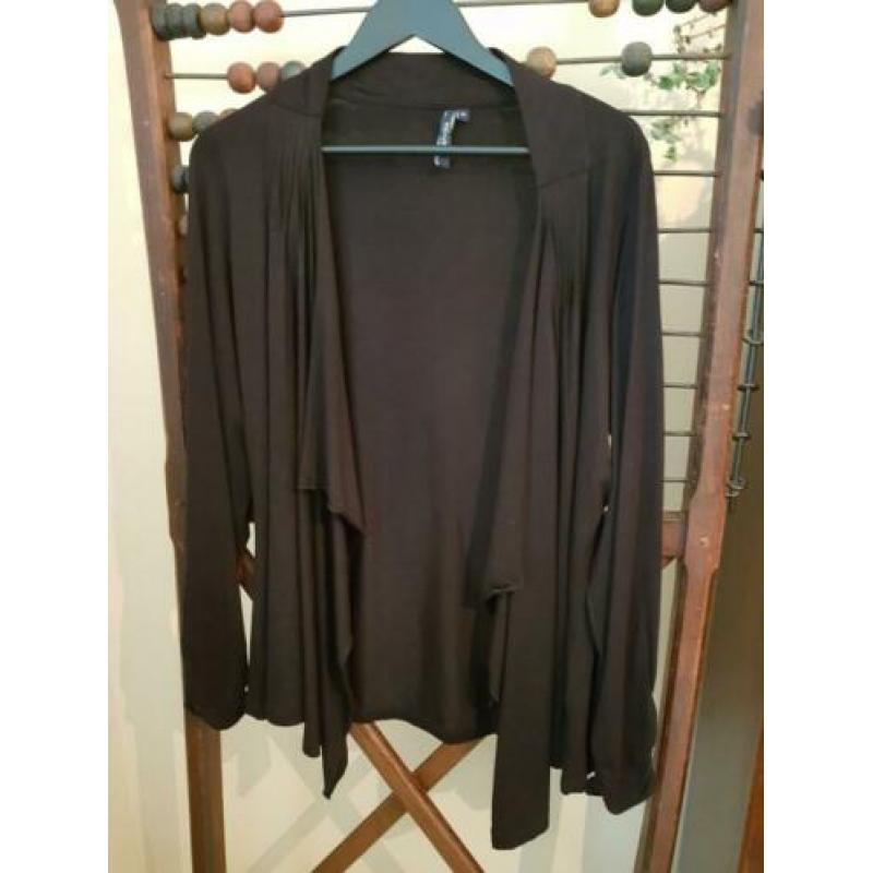 Paprika zwart losvallend vestje viscose M =44