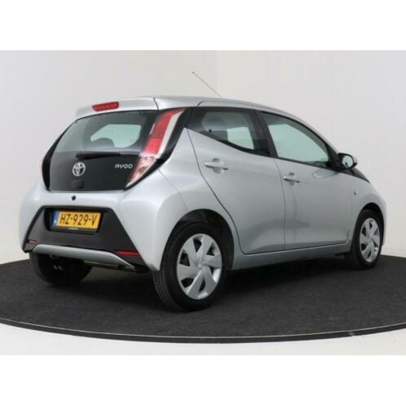 Toyota Aygo 1.0 VVT-i x-play I Airco I Camera I 5 deurs I Zu