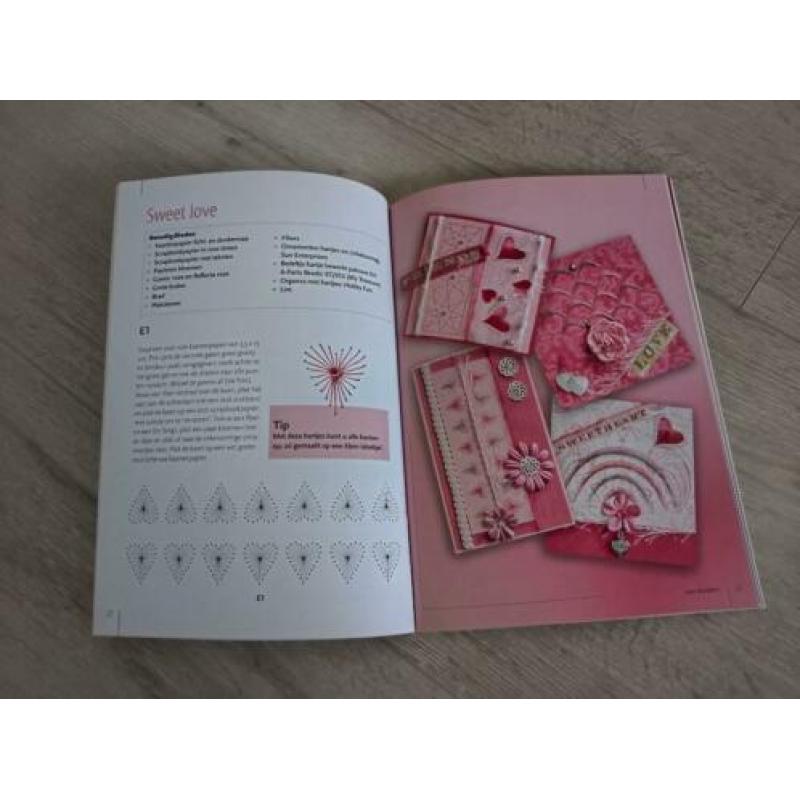 Borduur boek "Uren Borduren", Cantecleer hobby topper boeken