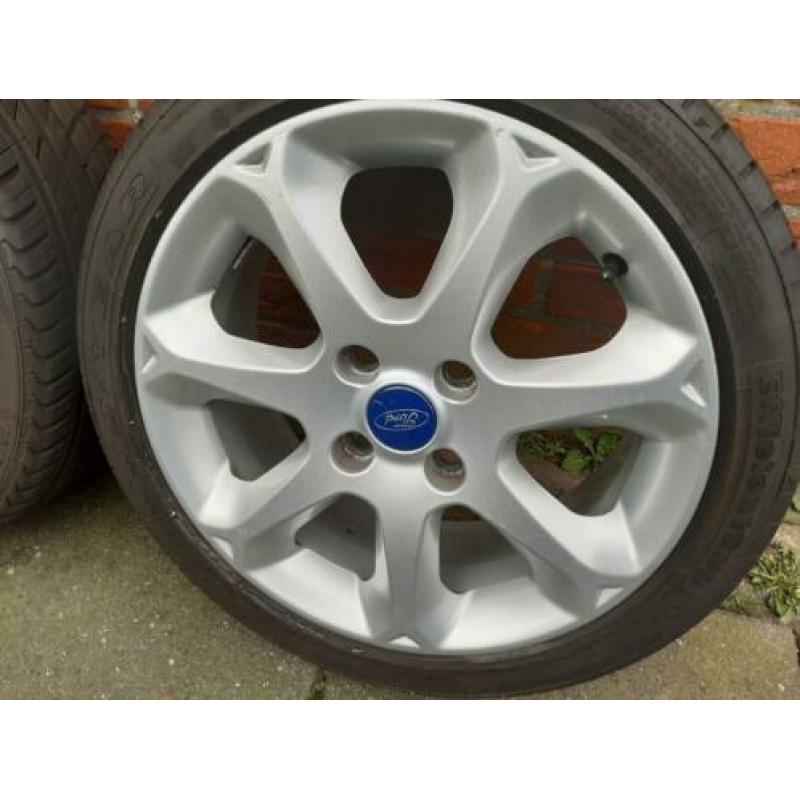 Ford fiesta 16 inch velgen 4x108 zomerbanden 195 45 16