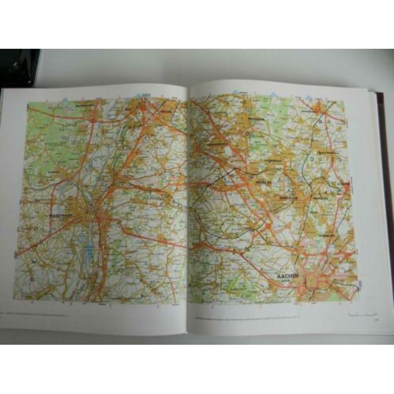 Atlas van Nederland uitgegeven door de ANWB