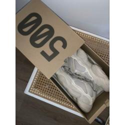 Yeezy 500 blush 41