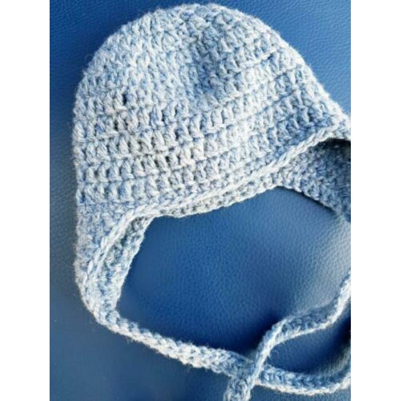 Gehaakt mutsje baby newborn fotoshoot blauw