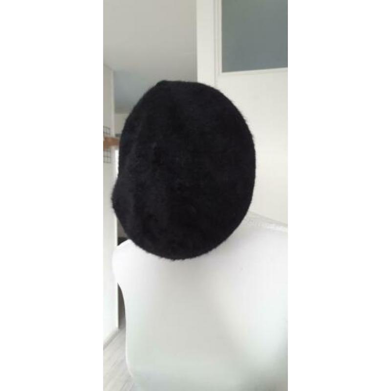 Bonte baret zwart bijna gratis