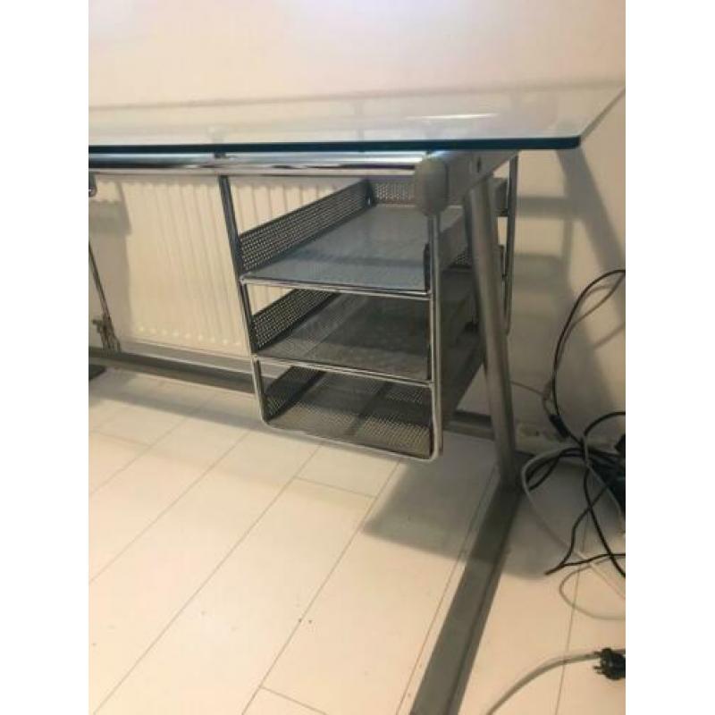 Bureau - metaal met glazen blad (70 x 150)