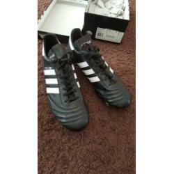 Ongedragen nieuwe Adidas worldcup voetbalschoenen Maat 8,5