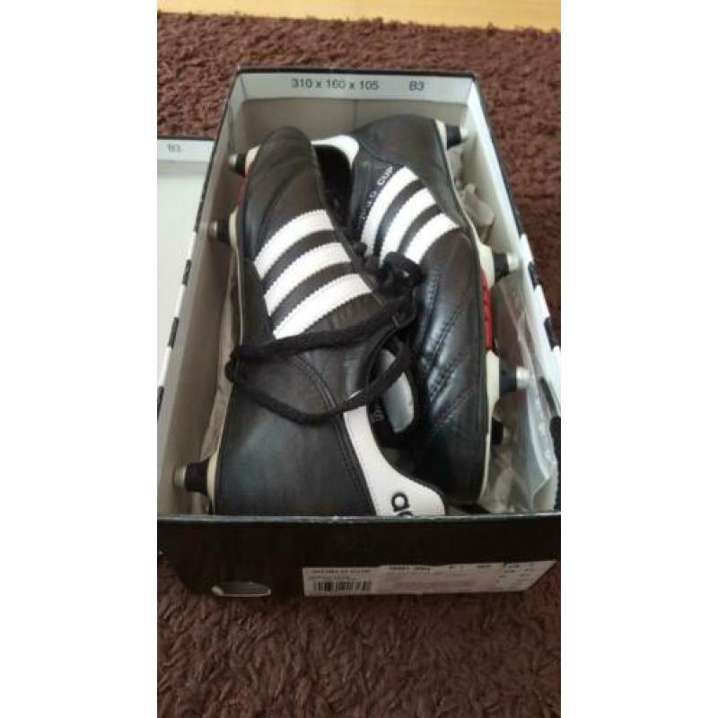 Ongedragen nieuwe Adidas worldcup voetbalschoenen Maat 8,5