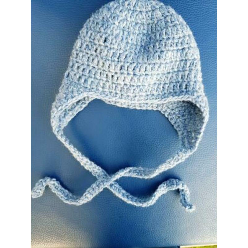 Gehaakt mutsje baby newborn fotoshoot blauw