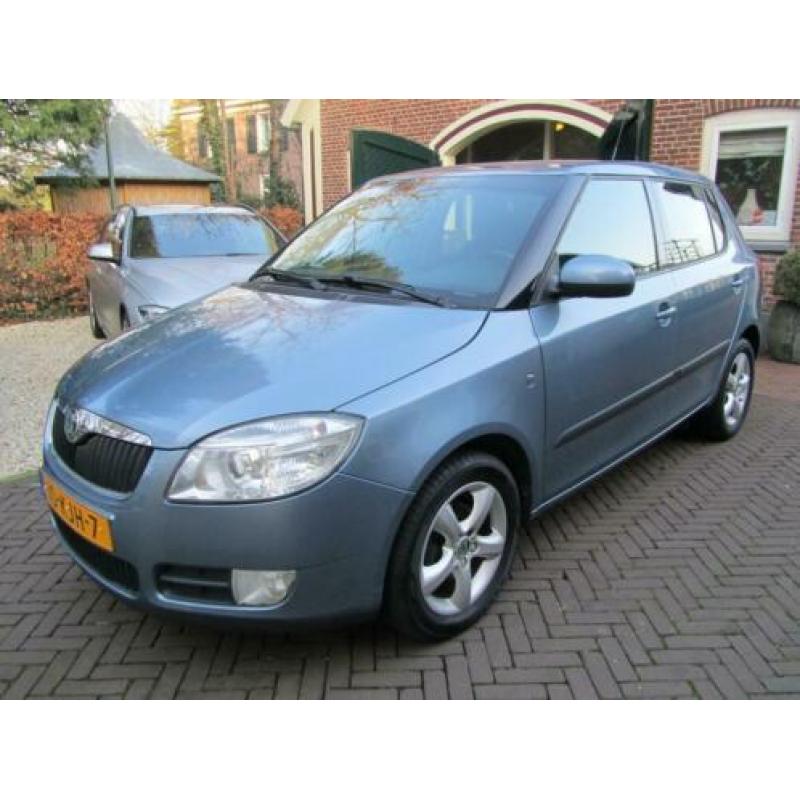 Skoda Fabia 1.6-16V Sport