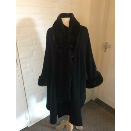 Canda Dames Cape / Mantel met bont kraag / boord / bontjas