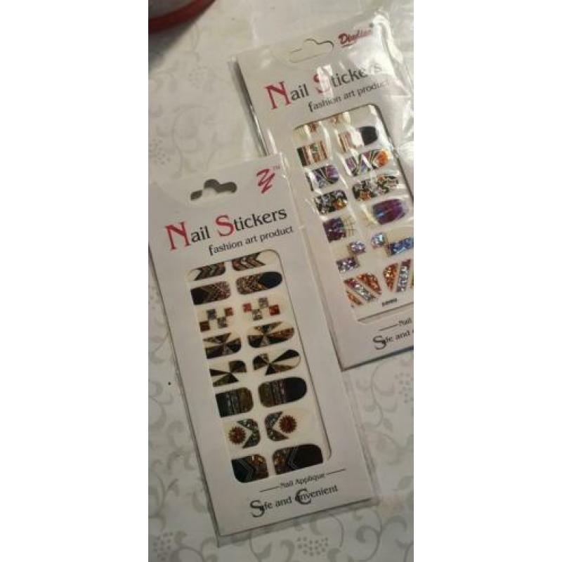 Alle toebehoren voor nagel of nagelsalon
