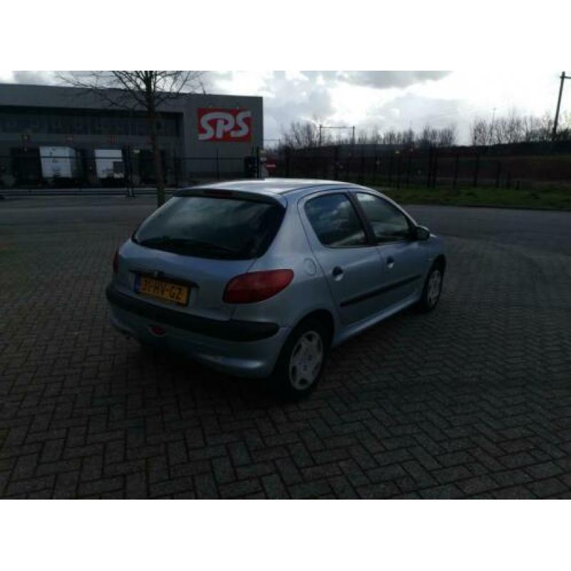 Peugeot 206 1.4 bJ 2002 AIRCO Nw APK