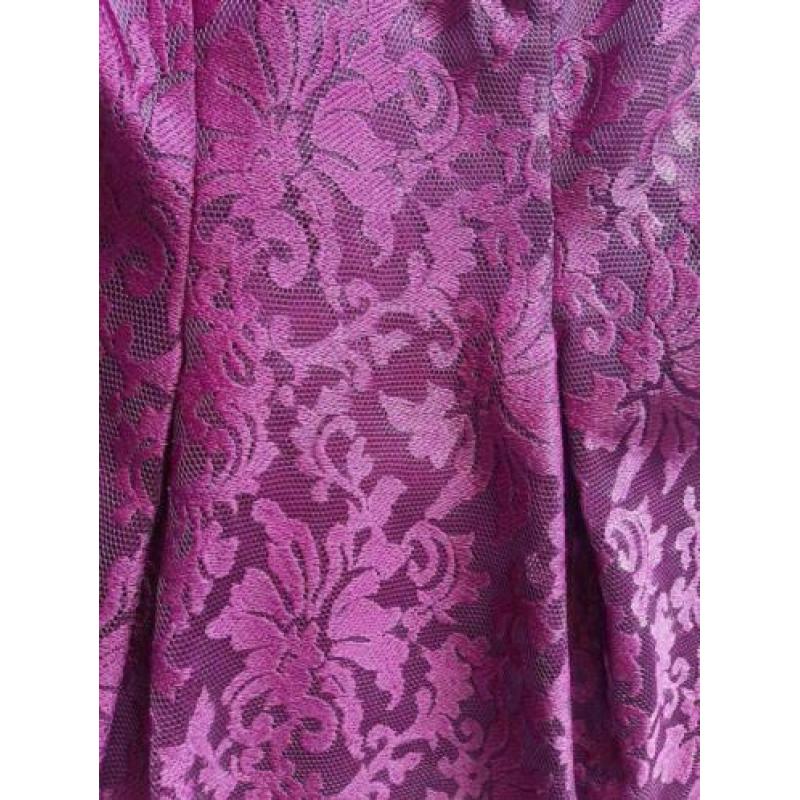 Mooie kanten jurk kleur Bordeaux rood maat 38