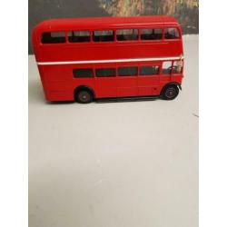 Te koop Engelse dubbeldekker bus 1/50 geheel metaal