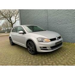 Volkswagen Golf 1.2 TSI Highline DSG Allstar