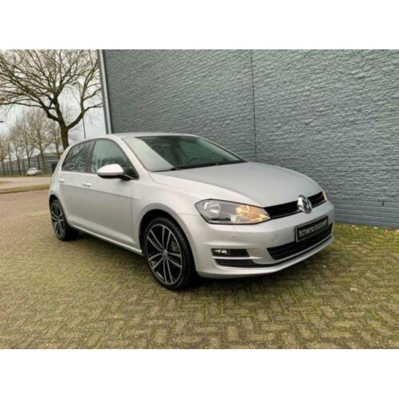 Volkswagen Golf 1.2 TSI Highline DSG Allstar