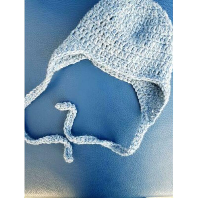 Gehaakt mutsje baby newborn fotoshoot blauw