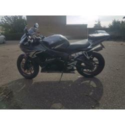 R6 uit 2004