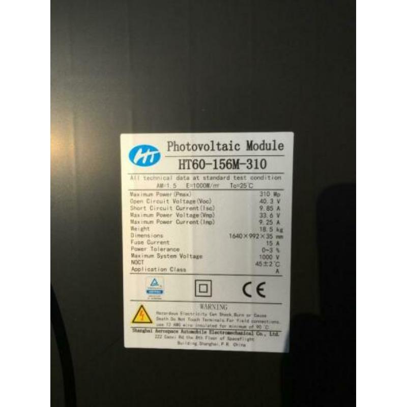 vier zonnepanelen zwart 310 Watt HT solar