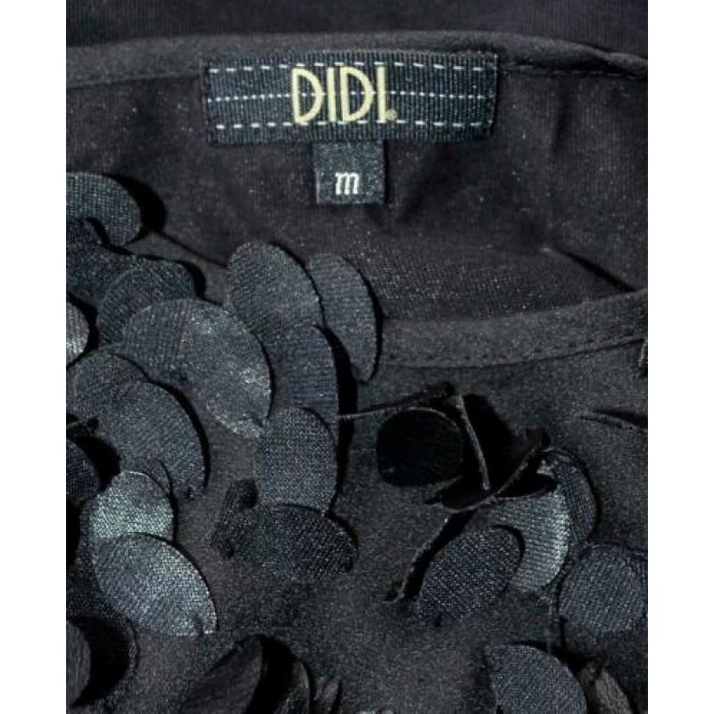 DIDI top M zwart met reliëf