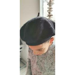 Bonte baret zwart bijna gratis