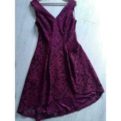Mooie kanten jurk kleur Bordeaux rood maat 38