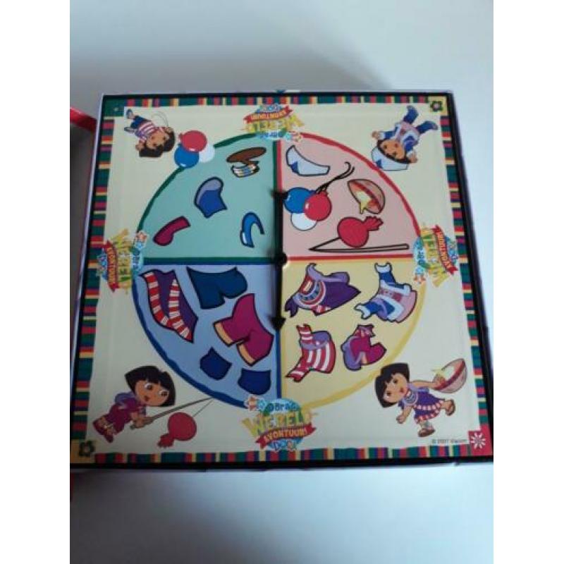Dora's aankleedspel