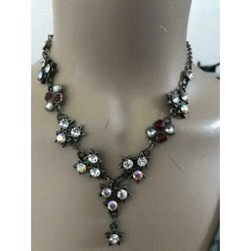 Ketting hanger sterren hartjes diamantjes steentjes rood